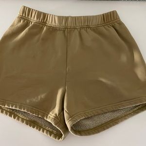 Aritzia Tna Cozy Fleece Perfect Hi-Rise 3" Sweatshort